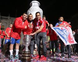 Jun 15, 2021 · el empate entre chile y argentina significó el debut absoluto de ben brereton en la roja. Medel En El Chile Argentina De Copa America Copa America Seleccion Chilena De Futbol Seleccion Chilena