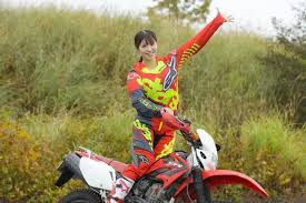 初めまして gsr250乗りの葉月美優 はづきみう と申します webオートバイ うと みう オートバイ