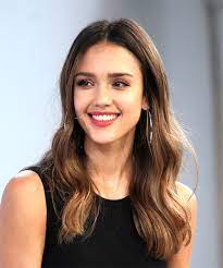 At every stage of her career, she's experimented with different cuts. 29 Jessica Alba Hairstyles Hair Cuts And Colors
