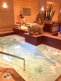 Spa In Mandalay Bay Excellent They Do A Great Job With Airbrushed Make Up And False Eyelashes Too Cocktail On A Sunday Mo Destination Spa Spa Day Luxury Spa