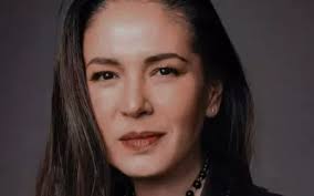 Sarah Holcombe deleitará con su voz en On the moonlight