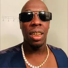 Aston Martin695 (@astonmartin695)