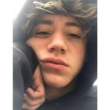 His music has topped argentine charts and been highly successful across ar. Fans De Paulo Londra On Twitter Nuevafotodeperfil