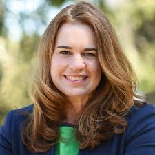 Lori Morton's Instagram, Twitter & Facebook