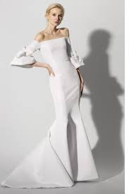 Colección de vestidos de novias, ceremonia civil o religiosa, banquete e informal. Bridal Spring 2018 Carolina Herrera Lookbook