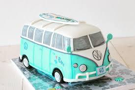 Bus Torte Fondanttorte Fondantcake Fondant Bus Torte Kuchen Dort Monikatriebenbacher Backen Backenmachtglucklich