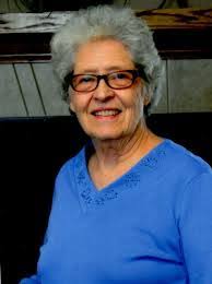 Donna Quinlan's Instagram, Twitter & Facebook