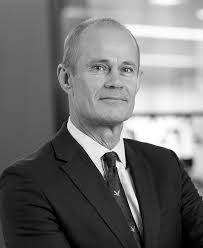 Stephen Maxwell's Instagram, Twitter & Facebook