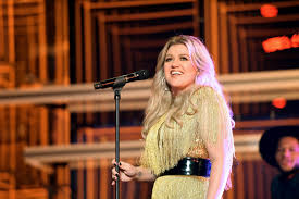 On the kelly clarkson show, the singer shared a number of accidents she had around the time she was filming the voice. How Kelly Clarkson Went From Broke To Winning American Idol