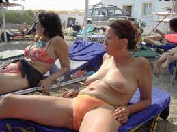 So take a look at the gallery below, where a couple extra camel toe pictures hot off the presses have been added for your viewing pleasure. All Photos Voyeur Pictures Archive