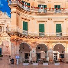 Its historical significance is that it was part of magna grecia and so has many greek underpinnings. Taranto Apulien Italien De
