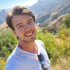 Chad Lambeth's Instagram, Twitter & Facebook