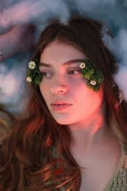 Sarah Zaragoza's Instagram, Twitter & Facebook