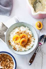 Rezept Fur Milchreis Mit Karamellisierten Aprikosen Und Cantuccinibroseln Rezept Rezepte Milchreis Lebensmittel Essen