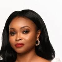 Doreen Ellis's Instagram, Twitter & Facebook