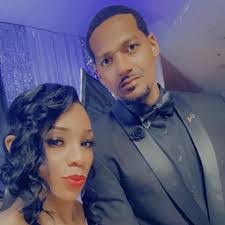 Carolyn Vick's Instagram, Twitter & Facebook