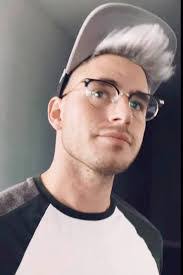 Jarrod Baird's Instagram, Twitter & Facebook