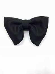 Silk Bow Tie Butterfly Bowtie Bowtie Pre-tied Silk Bowtie Etsy In 2021 Mens Bow Ties Bow Tie Wedding Silk Bow Ties