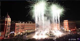 Premier feu d'artifice tiré à nice pour la fête nationale depuis l'attentat du 14 juillet 2016. Nice En Fete