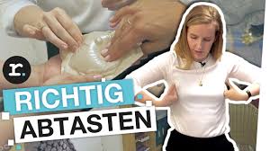 Um keine unschöne narbenbildung zu begünstigen, sollten sie etwa 2 monate bzw. Brustkrebs So Tastest Du Dich Richtig Ab Reporter Youtube