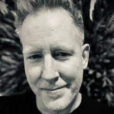 Lisa Fulbright's Instagram, Twitter & Facebook