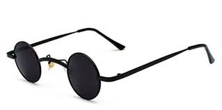 Reifer mann und allzu junges mädchen: Suche Den Name Einer Sonnenbrille Bzw Schauspieler Film Brille