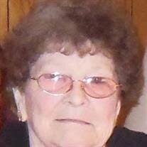 Heather Hash's Instagram, Twitter & Facebook