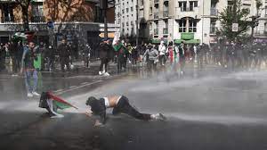 The protocol was signed in april 1994 and is part of oslo 1, which was signed a few days later. Israel Palestine 22 000 Manifestants En Soutien Aux Palestiniens En France 51 Personnes Interpellees Selon Le Ministere De L Interieur