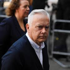 La caída de Huw Edwards y la nueva crisis que golpea a la BBC