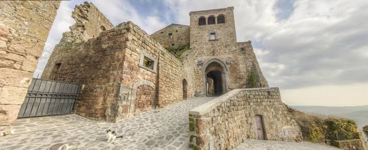 Resultado de imagem para civita di bagnoregio porta di santa maria