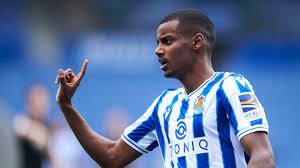 Alexander isak was born on the 21st of september 1999 to his parents named mr and mrs isak, in the who is alexander isak's girlfriend or wag or wife?. Barca Will Alexander Isak Welche Rolle Der Bvb Bei Einem Deal Spielen Konnte