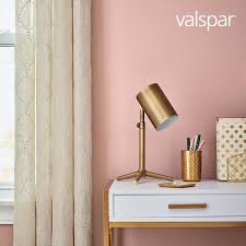 Keep Accessories Neutral And Light Pair With White And Accompanying Peach Shades To Let The Wall Take Pink Accent Walls Pink Bedroom Decor Pink Painted Walls