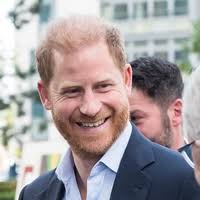 Mešaj, gneti, peci: Kate Middleton in princ William zavihala rokave in  pokazala svoje pekovske spretnosti (FOTO)