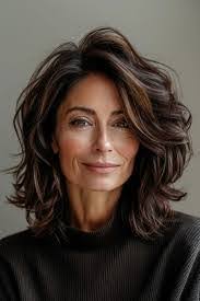 Elaine Manzo's Instagram, Twitter & Facebook