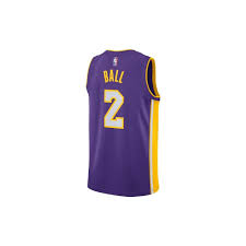 32 punkte, 11 rebounds und 10 assists. Nike Nba Los Angeles Lakers Lonzo Ball Purple Swingman Jersey Icon Edition Mannschaften Aus Usa Sports Gb