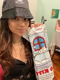 So kotex decided to have free gifts. And i think i got distracted with the  purpose of buying pads.