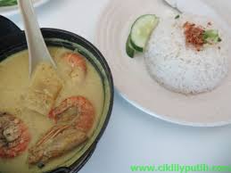 Nasi goreng bisa dibuat dengan beragam bahan, yang meliputi semua jenis sayuran, daging, dan telur. Ciklilyputih The Lifestyle Blogger Menikmati Masakan Udang Galah Di The Nai Cafe Shah Alam