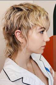 It adds more shape and creates interesting angles. Mullet Hairstyle 40 Cool Haircut For Women To Do In All Season