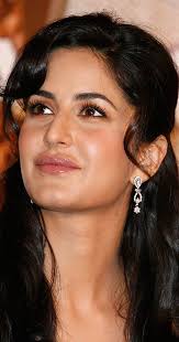 Pin By Zaki Amin On Katrine Kaief Bollywood Hairstyles Actress Hairstyles Katrina Kaif Images