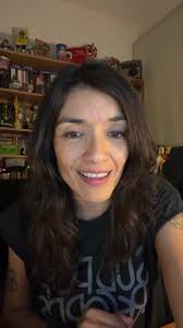 Está noche nació una nueva sensación en mi… 😍 Poner música en la radio, en  tu espacio cómodo sin que nadie te mire es una cosa, pero hacerlo de esta  manera con