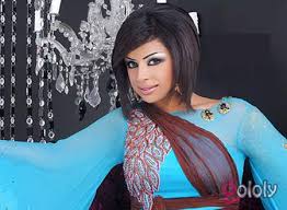 أول صورة لهند البلوشي مع مولودتها في لندن شاهدها