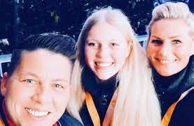 „haben bis 9 uhr gefeiert | stars. Kerstin Ott Ehefrau Karolina Ihr Susses Familienalbum