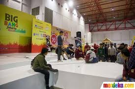 Larangan aplikasi logo peringatan hut ke 72 kemerdekaan ri tahun 2017 logo tidak diperbolehkan untuk didistorsi diputar maupun dibalik. Foto Mengunjungi Festival Dan Pameran Cuci Gudang Bigbang Jakarta 2017 Merdeka Com