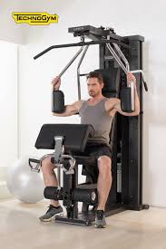Welche fitnessgeräte für zuhause lohnen sich wirklich und welche bekommt ihr zu einem guten preis?! Kraftstation Und Fitness Station Zum Muskelaufbau Technogym Fitness Station Muskelaufbau Trainieren