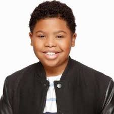 Pour exemple, alex (jack gore) est le geek timide qui va devoir sortir de sa coquille, dariush (benjamin flores jr.) est le fils de riche qui cherche absolument à apparaître comme cool, et gabriel (alessio scalzotto). Benjamin Flores Jr Bio Family Movies Songs Height Weight Age Measurements Benjamin Actors Junior