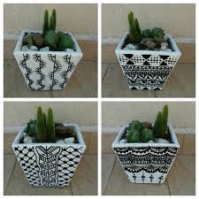 Black And White Pot Painting Ideas Black And White Painted Terracotta Pots Macetas Pintadas Macetas Decoradas Plantas En Maceta