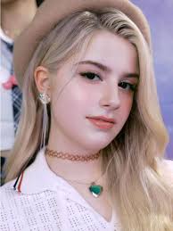 Savanna(VCHA)'s Profile, Popularity Ranking & Latest Trends【KPOP JUICE!!】