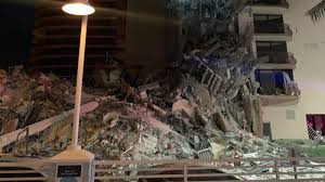 There is no word yet on what may have caused the building, which is located at the intersection of 88th street and collins. Dayziazkla8 Qm