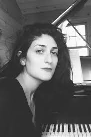 Michelle Ross's Instagram, Twitter & Facebook