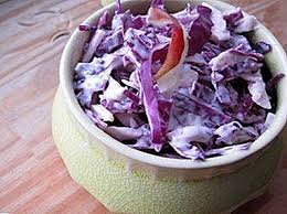 Simak resep salad buah dan sayur sehat dengan bahan sederhana berikut ini! Salad Kubis Merah Dengan Mayonis Gambar Dan Resipi Hidangan Yang Sangat Lazat Dengan Bawang Putih Bawang Merah Walnut Timun Segar Dan Bahan Bahan Lain Taman Sayuran